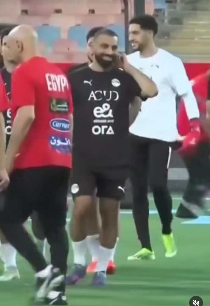 Mo Salah Shows Off New Hairstyle